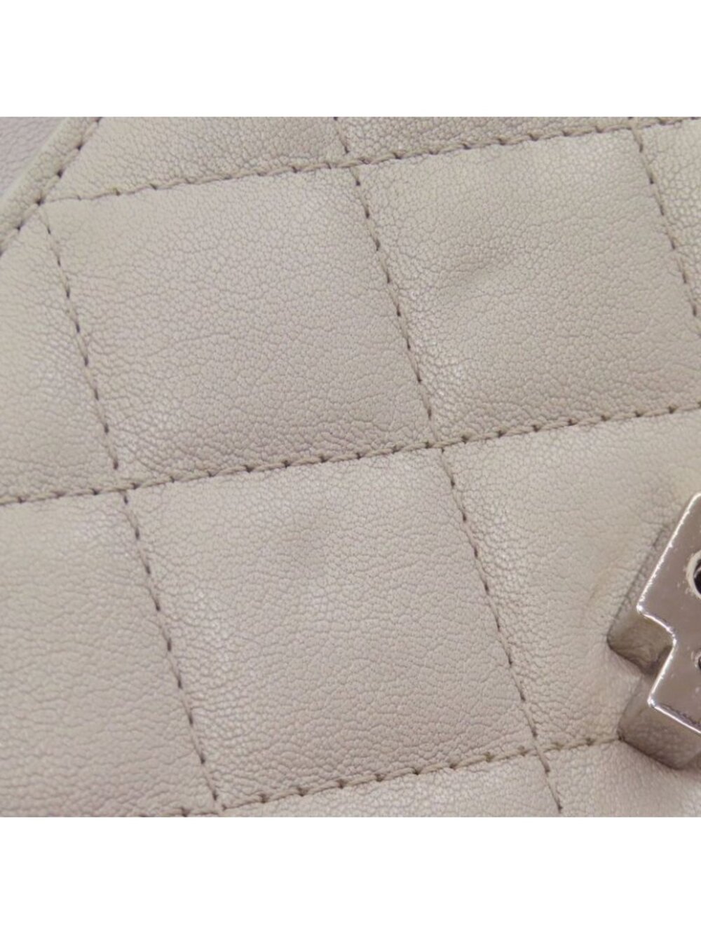 Chanel Half CC Logo Silver Shoulder Bag - Picture 14 of 15
